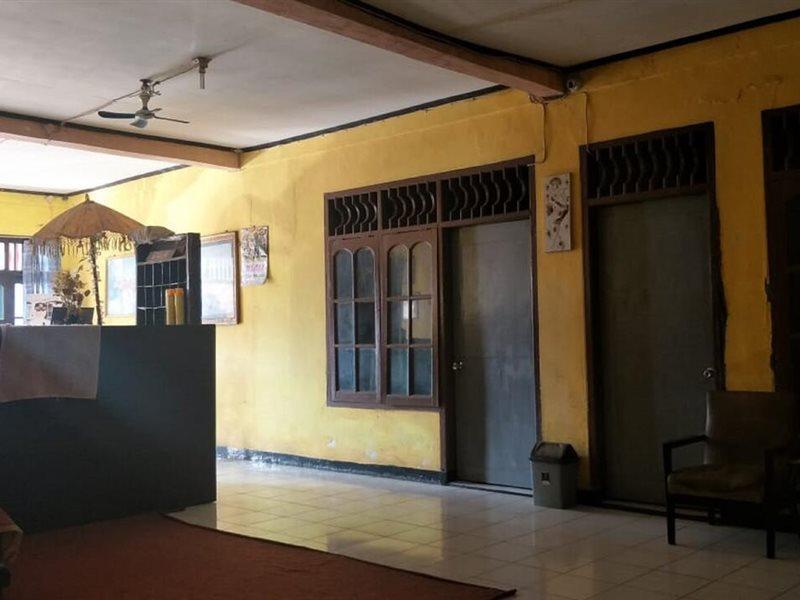 Spot On 2969 Hotel Citra Ayu Labuhan Exterior foto