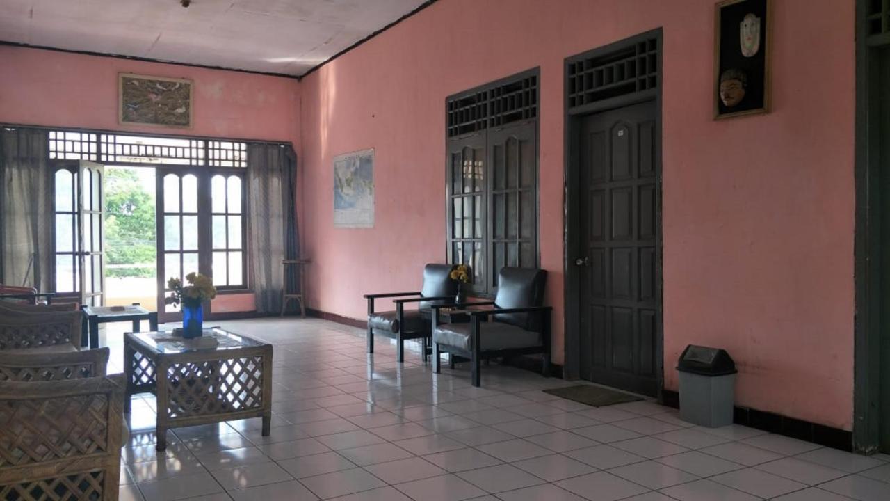 Spot On 2969 Hotel Citra Ayu Labuhan Exterior foto